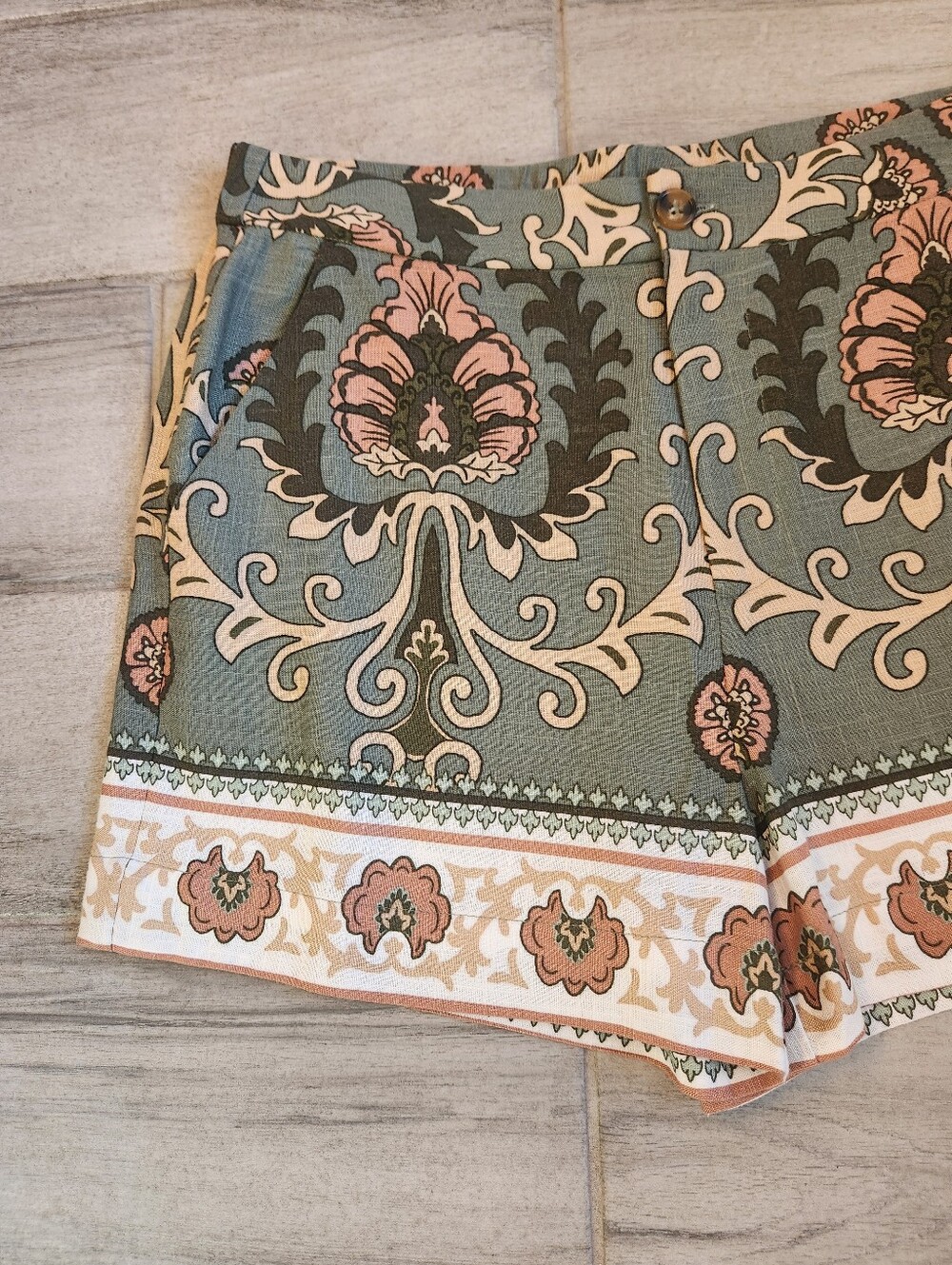 Sanctuary City Shorts S Green Linen Spring Breaker Floral High Waist New $100 - Picture 5 of 13